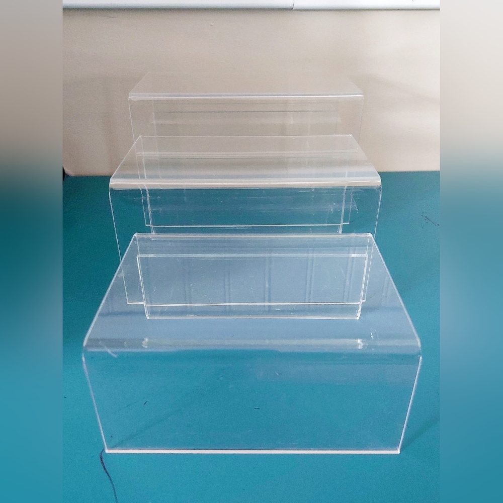 Set of 3 Acrylic Riser Display stands‎